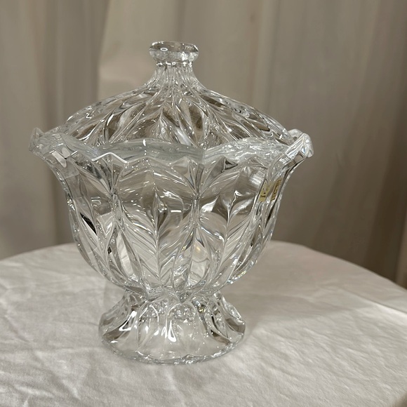 JG Durand Crystal Bowl w Lid Candy Dish - Picture 2 of 8